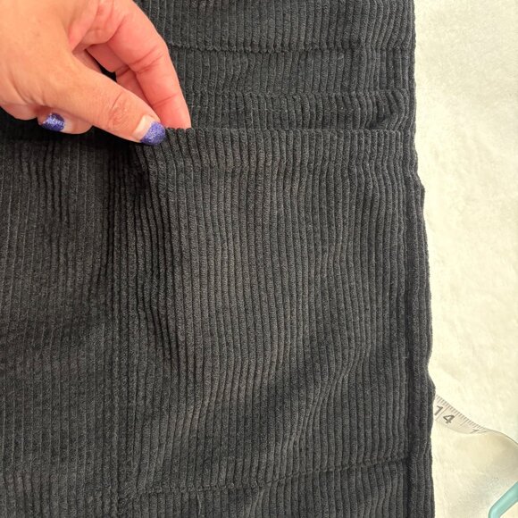 Womens Black Corduroy Cargo Wide Leg High Waist Pants Slight Stretch Size Medium - Picture 8 of 11